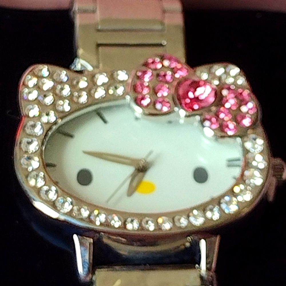 Hello Kitty 😺 🐈 ⌚ Inquire Plethora Hello Kitty Genre Items NWT